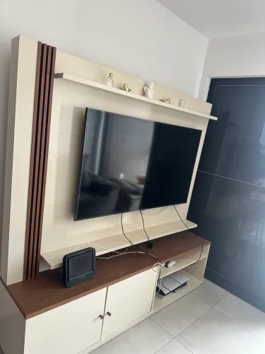 Painel e bancada para sala de tv