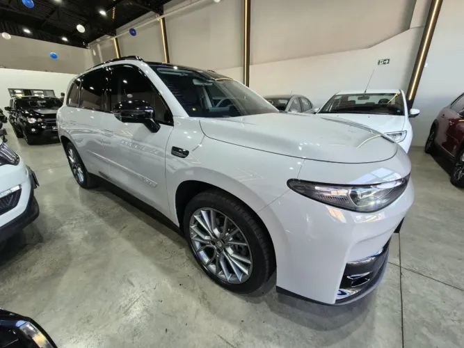 Leapmotor C10 REEV (Híbrido) 2027