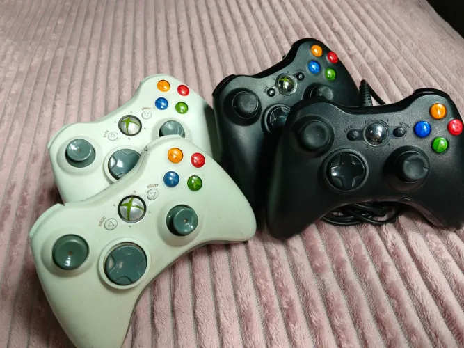 Lote de 04 controles originais Xbox 360