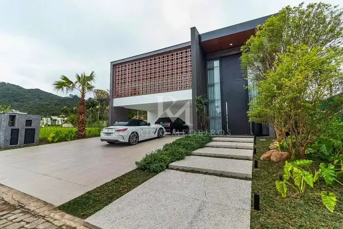 Casa em condomínio com 4 suítes à venda na Praia Brava, Itajaí