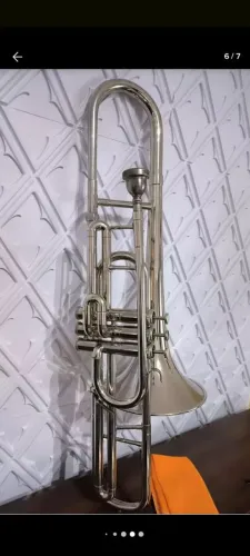 *Trombone werill curto, uma verdadeira relíquia, som maravilhoso*.........................