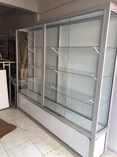 VITRINE EXPOSITORA GRANDE DE VIDRO E ALUMÍNIO À VENDA