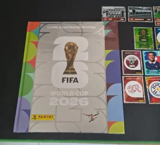 Kit álbum capa dura prata copa 2026 + 75 figurinhas