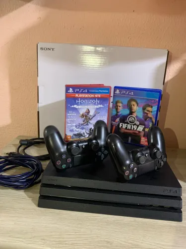 Ps4 Pro 1 Tb Semi Novo 2 Controles 2 Jogos