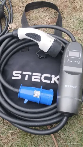 Carregador Portátil para Carros Elétricos Steck 220V 32A 7kW