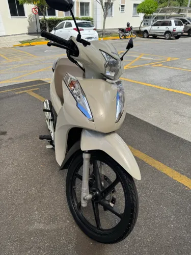 Honda Biz 125 Flex - Conservada