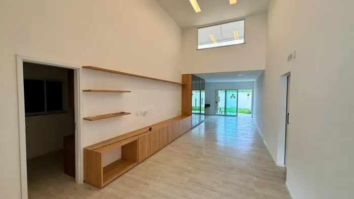 Casa Plana para Aluguel no Cidade Alpha Terras | 3 Suítes | 198m²