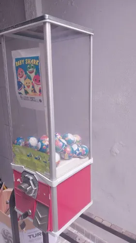Maquina de Bolinha No estado Capsula 2 - Catraca de R$ 2,00