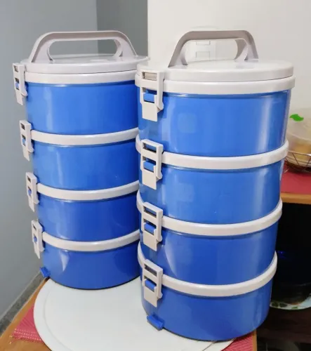 2 Conjuntos de Marmitas Térmicas TekCor Soprano 4 pçs c/ divisórias boas travas e alças
