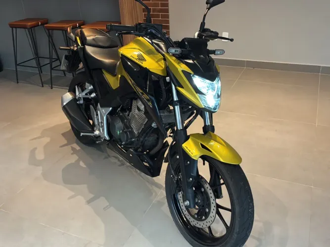 HONDA CB 300F TWISTER ABS