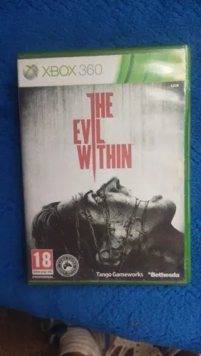 Vendo Xbox 360 desbloqueado vários jogos passo cartão com Kinect  por 600 reais 