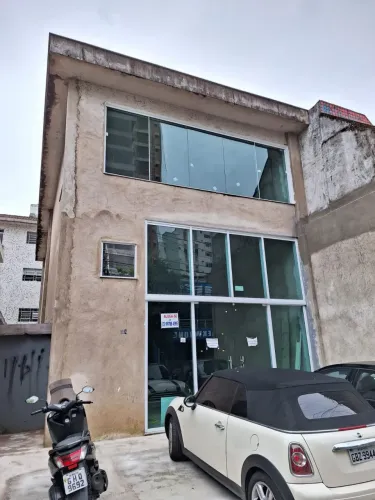 Prédio/Edifício inteiro para aluguel possui 228m² em Pompéia - Santos - SP
