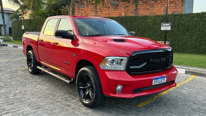Ram Classic Laramie Night Edition 5.7 V8 16V Gasolina 4X4 Aut. 2022