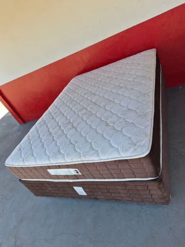 Cama box CASAL e colchão Solar molas ensacadas SEMINOVA