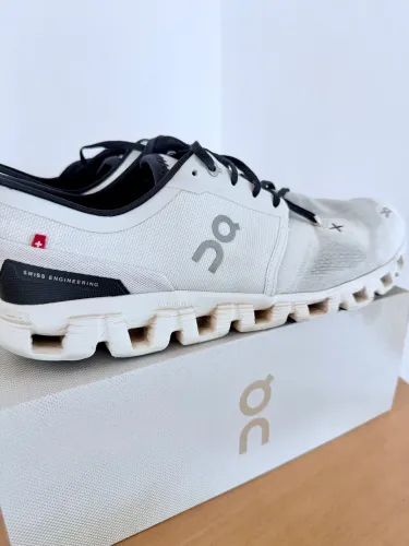 Tênis On Running 43 Branco Excelente Estado
