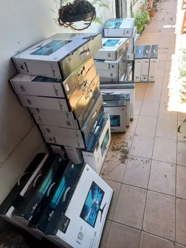 Lote - 10x Monitores 19 polegadas 75hz / FullHD 