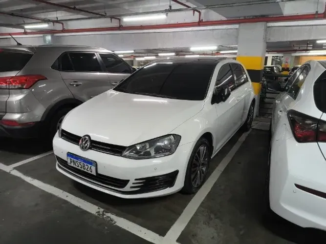 Volkswagen Golf Comfortline 1.6 MSI Total Flex Aut. 2016
