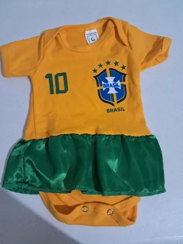 Vendo body do Brasil bebê tam M.