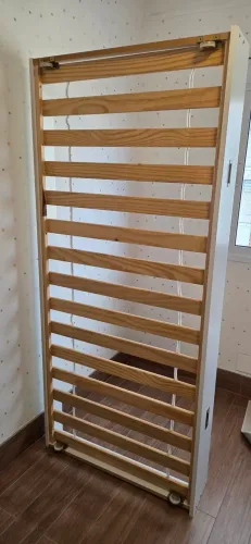 Cama de solteiro auxiliar da Tok Stok e colchão