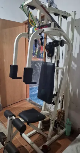 Vendo estação de musculação