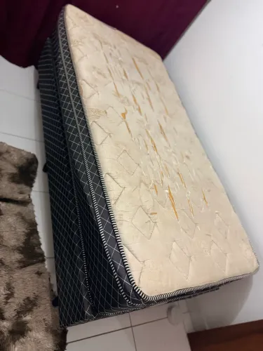 Vendo colchão de solteiro marca DuroSpring