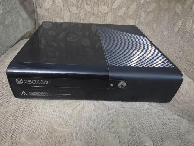 Console Xbox 360 E modelo 1538