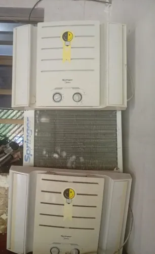3 Ar condicionado Midea Janela 10 mil BTUs 2220