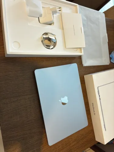 MacBook Air M4 256GB 2025