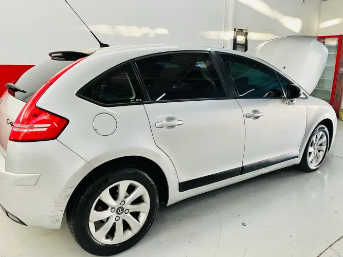 Citroen C4 GLX 1.6 Flex 16V 5P Mec. 2012