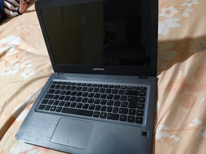 Vendo notebook Compaq.