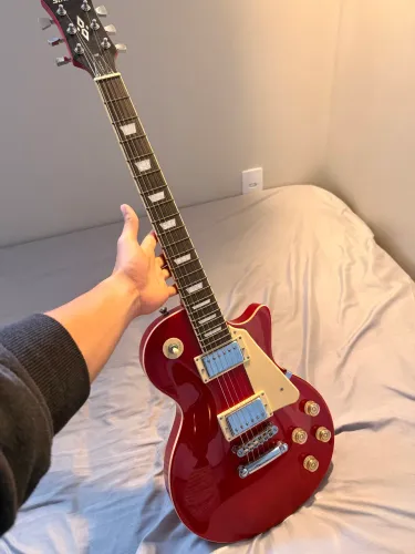Guitarra Les Paul Strinberg LPS230 Wine Red + kit completo