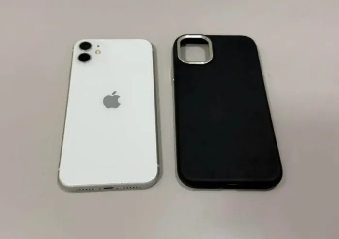 iPhone 11 R$950 divido em até 10x no cartão