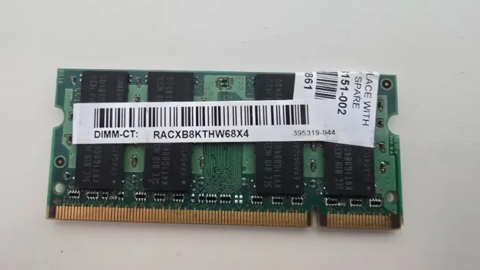 Memória RAM para noebook 2GB Samsung M470T5663QZ3-CE6