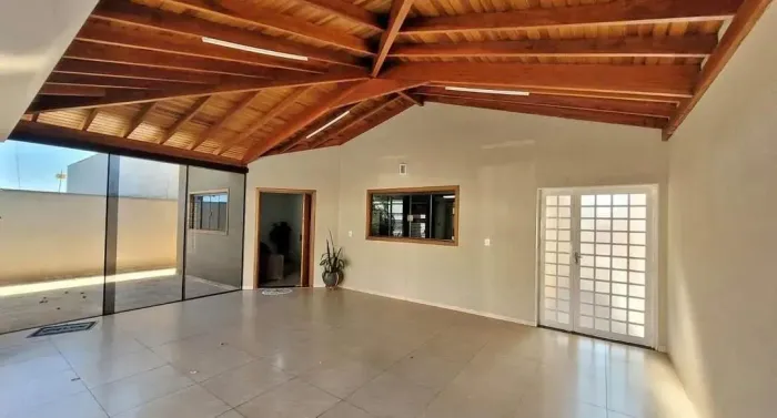 LINDA CASA EM CENTRO ALTO RIBEIRÃO (RIBEIRÃO)