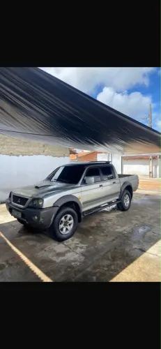 Mitsubishi L200 GLS 2.5 4X4 CD Diesel 2005