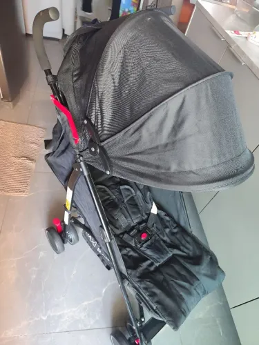 Carrinho guarda chuva