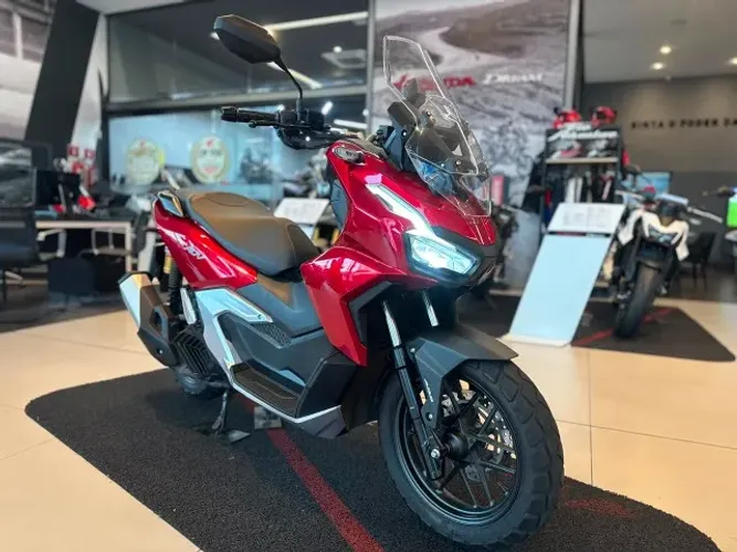 ADV 160 2025