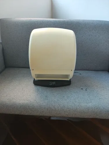 Dispenser automático de papel toalha 