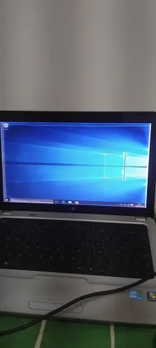Nootbook HP i3 4 gb Ram com detalhes