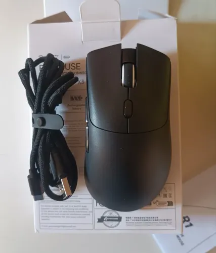Mouse Attack Shark Sem Fio Recarregável + Cabo USB-C