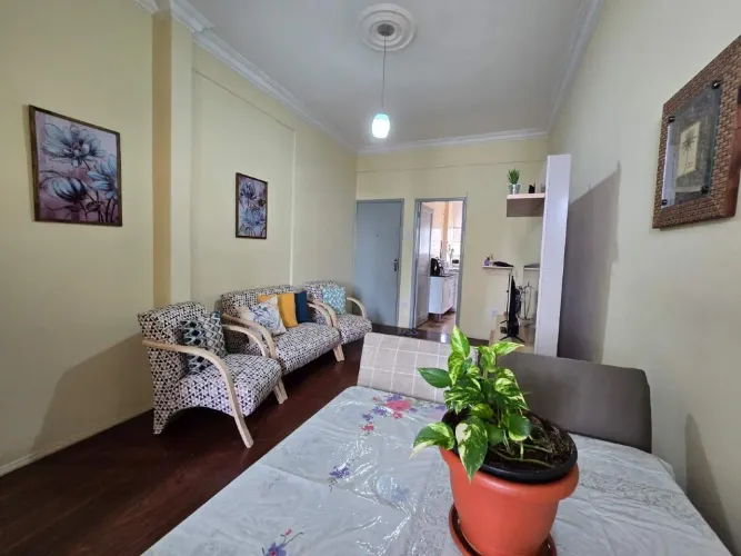 02 quartos, andar alto, vista, janelas com isolamento acústico, frente