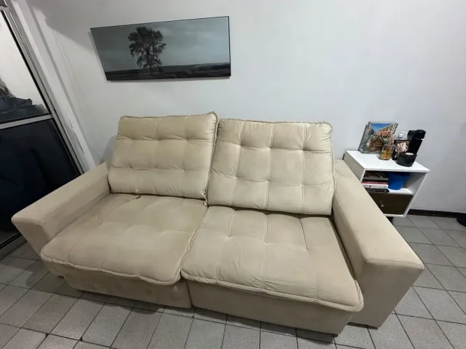 Sofá Retrátil e Reclinável Bege - 3 Lugares