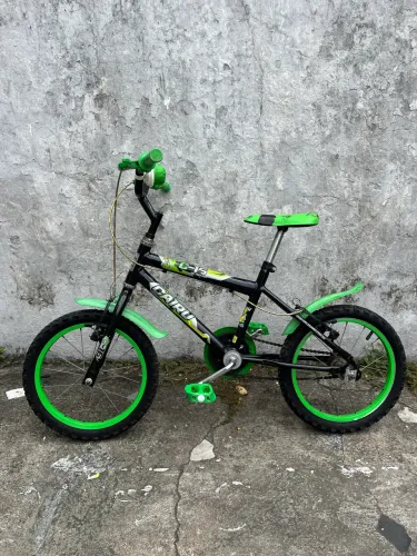 Bicicleta aro 16 com rodinhas