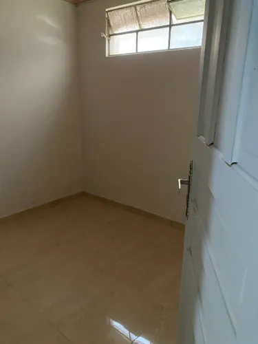 Alugo casa 2 quartos Jardim Alvorada