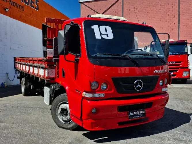 mb accelo 1016 ar condicionado e carroceria de madeira