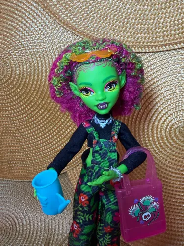 Monster High G3 Vênus Fearbook sem caixa 