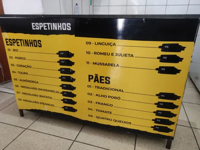 Vendo bancada para espetinho 