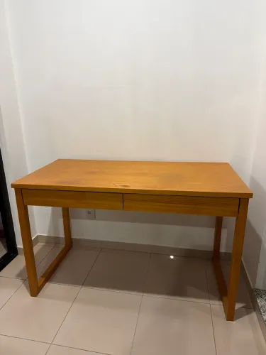Escrivaninha / Mesa de Trabalho em Madeira com 2 Gavetas - Design Moderno