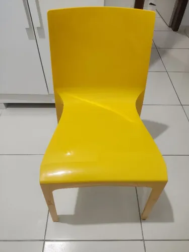 Cadeira Amarela