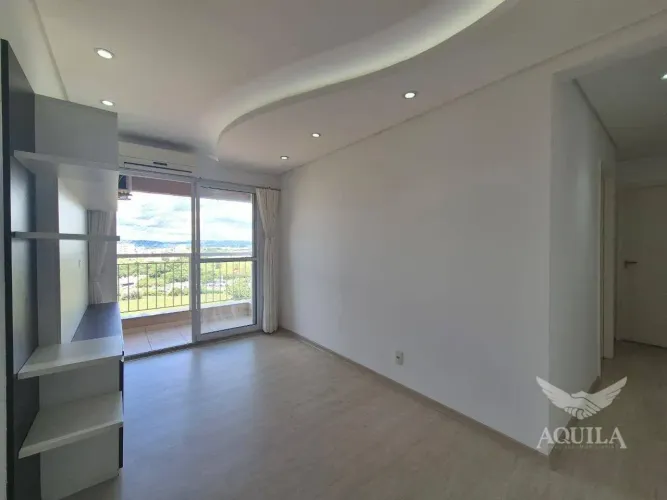 APARTAMENTO 02 DORMITÓRIOS - VARANDA - AR-CONDICIONADONO - MÓVEIS PLANEJADOS - CONDOMÍNIO 